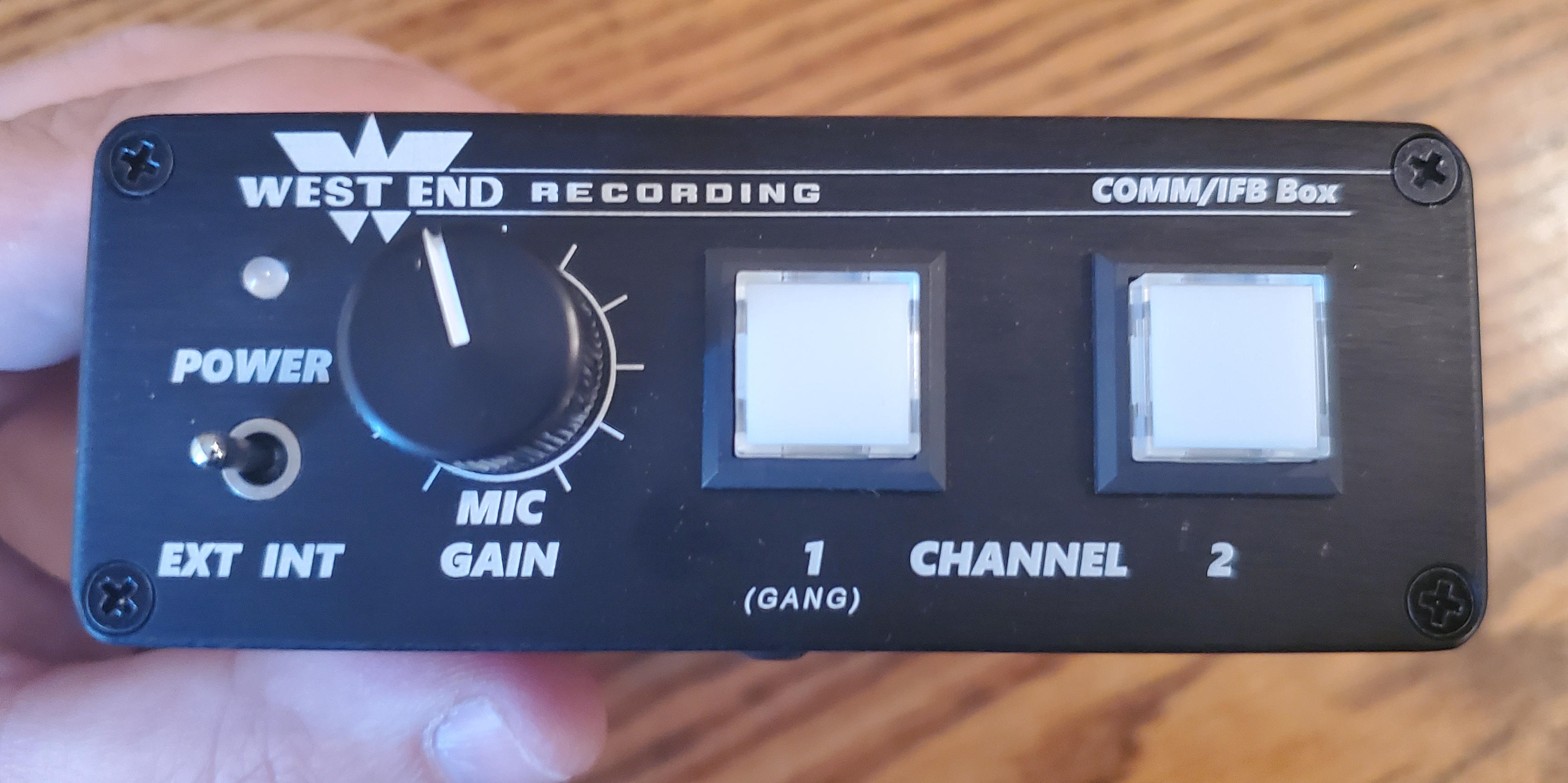 REVIEW: West End Recording COMM/IFB Box – Wav.Report